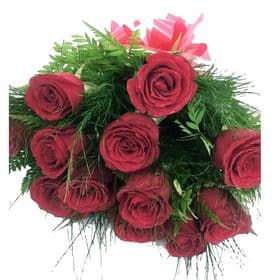 thumb-buque-12-rosas-com-aspargos-em-papel-celofane-0